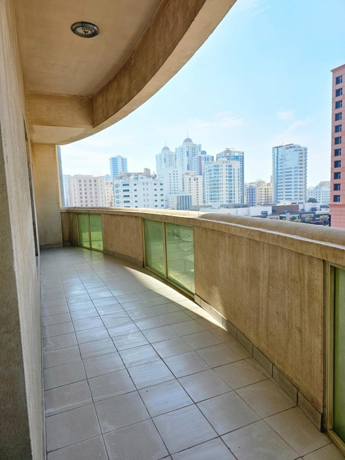 Al Sahab Tower Apartment Manama Exterior photo